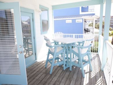We Adore this Pretty Destin Vacation Pool Home Lovely Decor